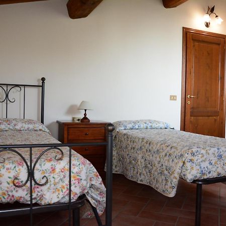 Agriturismo Podere Casalone Limite Экстерьер фото
