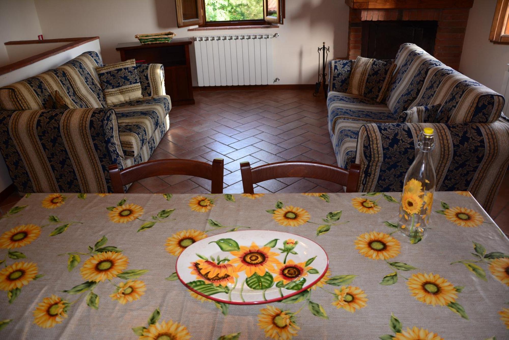 Agriturismo Podere Casalone Limite Экстерьер фото