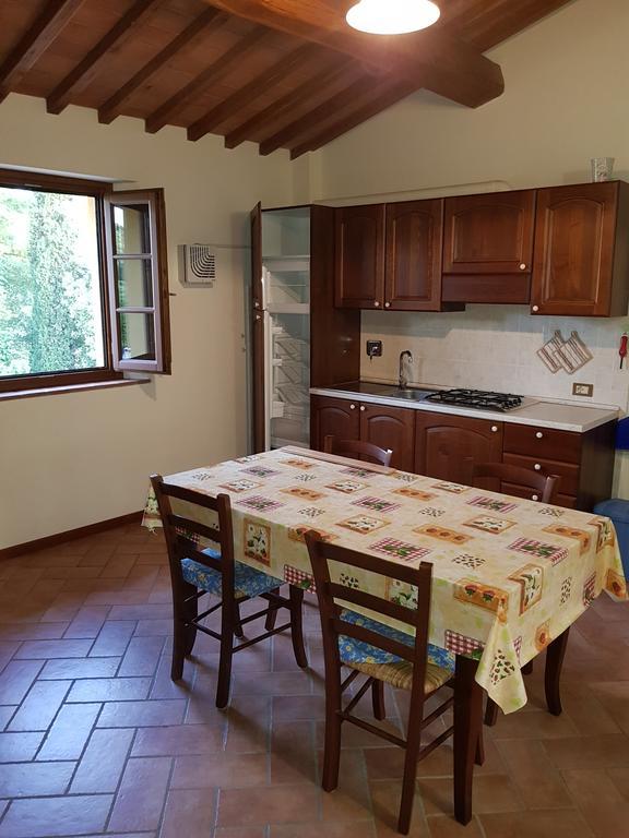 Agriturismo Podere Casalone Limite Экстерьер фото